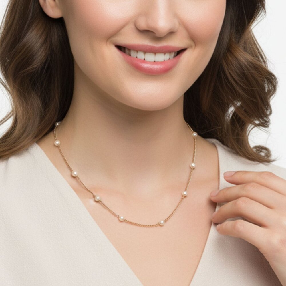 Faux Pearl & Gold Tone Chain Delicate Necklace Classic Old Money Pearls